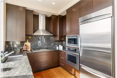 1930 S River Dr #1003, Portland, OR 97201 - Photo 17