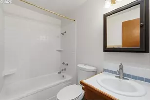 8111 NE 27th St, Vancouver, WA 98662 - Photo 25