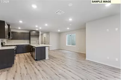 736 Merriott Lane, Woodburn, OR 97071 - Photo 13