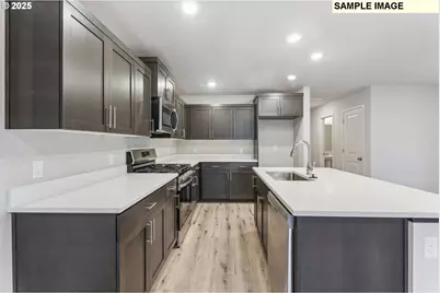 736 Merriott Lane, Woodburn, OR 97071 - Photo 5