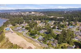 549 N Marple St, Coos Bay, OR 97420 - Photo 43