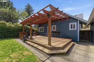 549 N Marple St, Coos Bay, OR 97420 - Photo 37