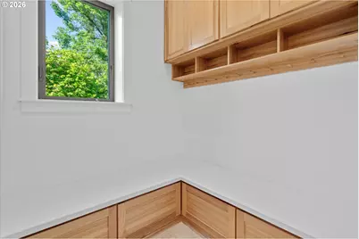 9145 Wallace Rd, Salem, OR 97304 - Photo 13