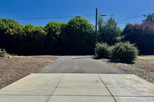 320 Oak St, Florence, OR 97439 - Photo 35