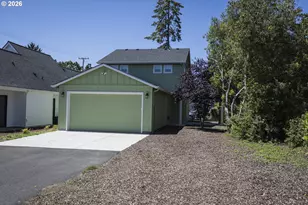 320 Oak St, Florence, OR 97439 - Photo 33