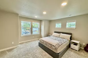 320 Oak St, Florence, OR 97439 - Photo 13