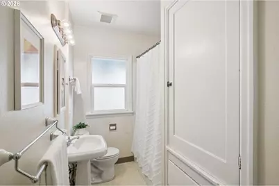 6532 N Knowles Ave, Portland, OR 97217 - Photo 21