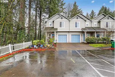 810 E 9th St #D13, Newberg, OR 97132 - Photo 3