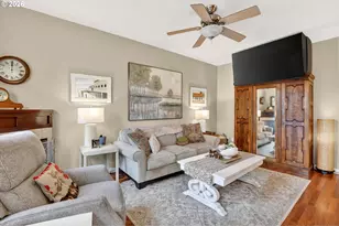 810 E Ninth St, Newberg, OR 97132 - Photo 11