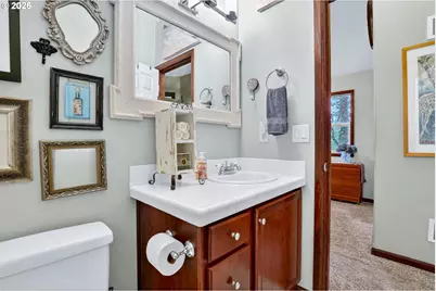 810 E 9th St #D13, Newberg, OR 97132 - Photo 29