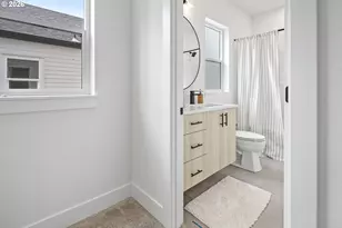 2009 SW Moss St, Portland, OR 97219 - Photo 17