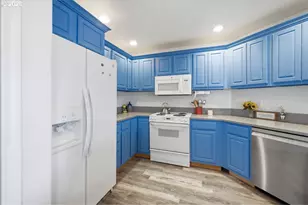 250 SE Coast Guard Dr, Depoe Bay, OR 97341 - Photo 17