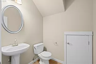 6148 NE Whitewood Dr, Hillsboro, OR 97124 - Photo 9