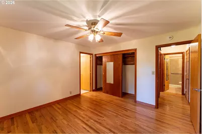 5276 NE 73rd Ave, Portland, OR 97218 - Photo 7