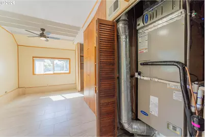 5276 NE 73rd Ave, Portland, OR 97218 - Photo 21