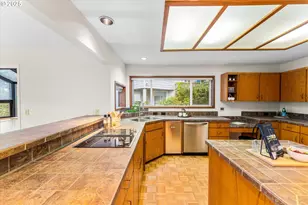 48 Eagle Crest Dr, Lake Oswego, OR 97035 - Photo 15