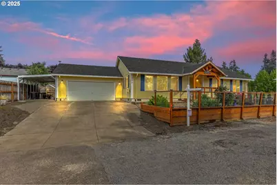 709 S Park St, Carlton, OR 97111 - Photo 1