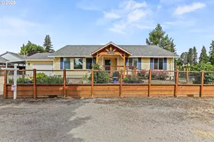 709 S Park St, Carlton, OR 97111 - Photo 5