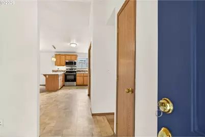 709 S Park St, Carlton, OR 97111 - Photo 9