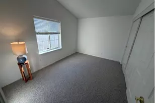 4055 Royal Ave, Eugene, OR 97402 - Photo 13