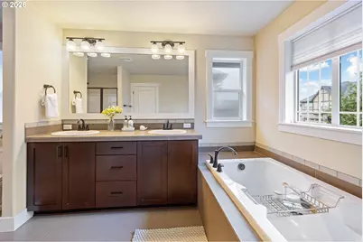 6736 NW Mayflower Pl, Portland, OR 97229 - Photo 19