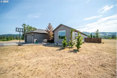 195 Bay Point Dr, Castle Rock, WA 98611 - Photo 37
