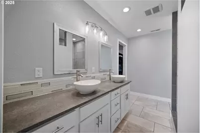 195 Bay Point Dr, Castle Rock, WA 98611 - Photo 19