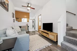 121 SE 8th Ave, Hillsboro, OR 97123 - Photo 11