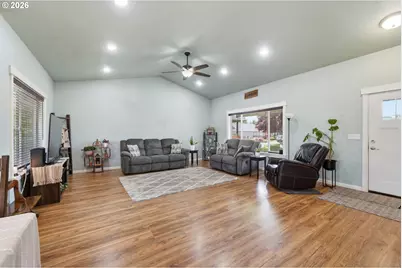 38599 SW Filbert St, Scio, OR 97374 - Photo 5