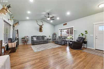 38599 SW Filbert St, Scio, OR 97374 - Photo 5