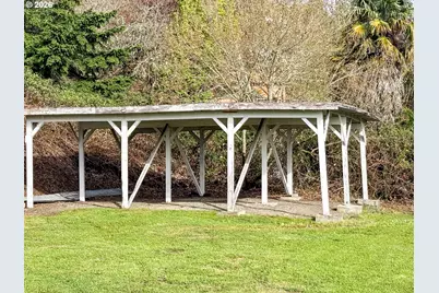 833 NE Jackson St, Roseburg, OR 97470 - Photo 19