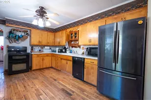 1329 Larson Rd, Roseburg, OR 97471 - Photo 23