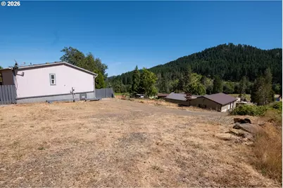 1329 Larson Rd, Roseburg, OR 97471 - Photo 35