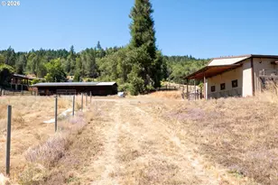 1329 Larson Rd, Roseburg, OR 97471 - Photo 11
