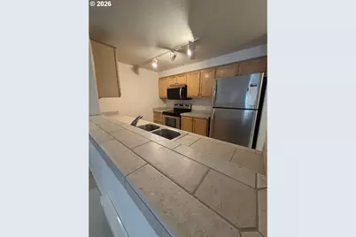 780 NW 185th Ave #204, Beaverton, OR 97006 - Photo 7