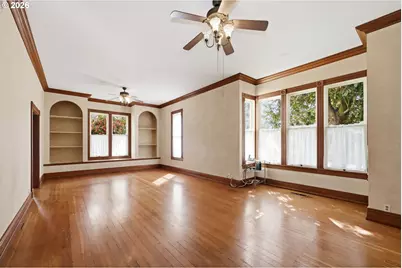 653 S River Rd, Cottage Grove, OR 97424 - Photo 13