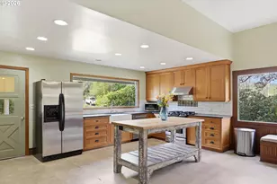 653 S River Rd, Cottage Grove, OR 97424 - Photo 11