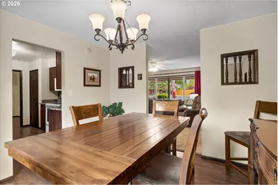 2407 NE Libby Pl, Bend, OR 97701 - Photo 5