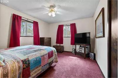 2407 NE Libby Pl, Bend, OR 97701 - Photo 11