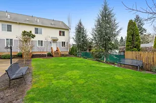10845 E Burnside St, Portland, OR 97216 - Photo 35