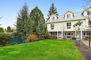 10845 E Burnside St, Portland, OR 97216 - Photo 3