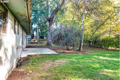 208 NW 24th St, McMinnville, OR 97128 - Photo 19