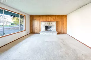 208 NW 24th St, McMinnville, OR 97128 - Photo 37