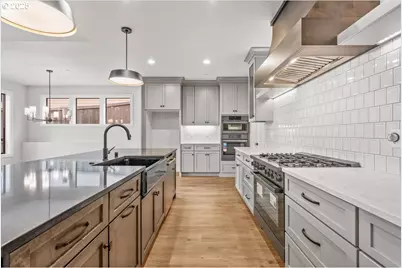 760 N V St, Washougal, WA 98671 - Photo 15