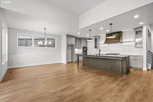 760 N V St, Washougal, WA 98671 - Photo 9