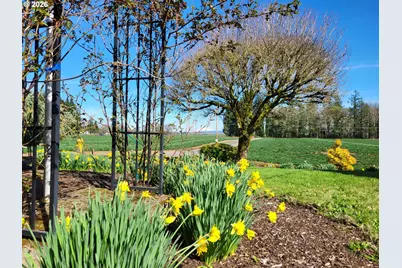 6884 S Hansen Ln, Aurora, OR 97002 - Photo 3