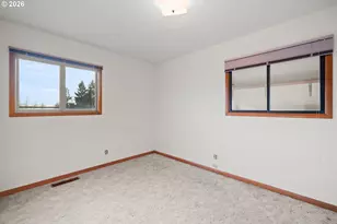 6884 S Hansen Ln, Aurora, OR 97002 - Photo 19