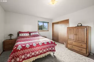 6884 S Hansen Ln, Aurora, OR 97002 - Photo 17