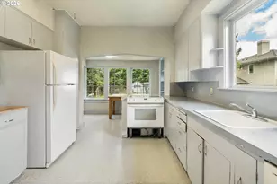 5555 SW Scholls Ferry Rd, Portland, OR 97225 - Photo 9