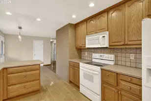 1920 NE 127th Ave, Portland, OR 97230 - Photo 13